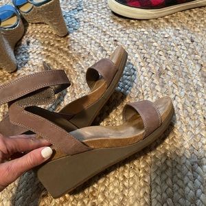 Lucky Brand sandals